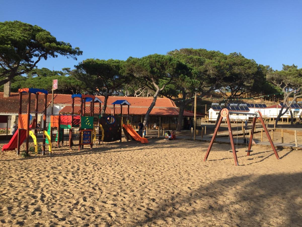 Oasis Backpackers Hostel Sintra Surf Colares Bagian luar foto