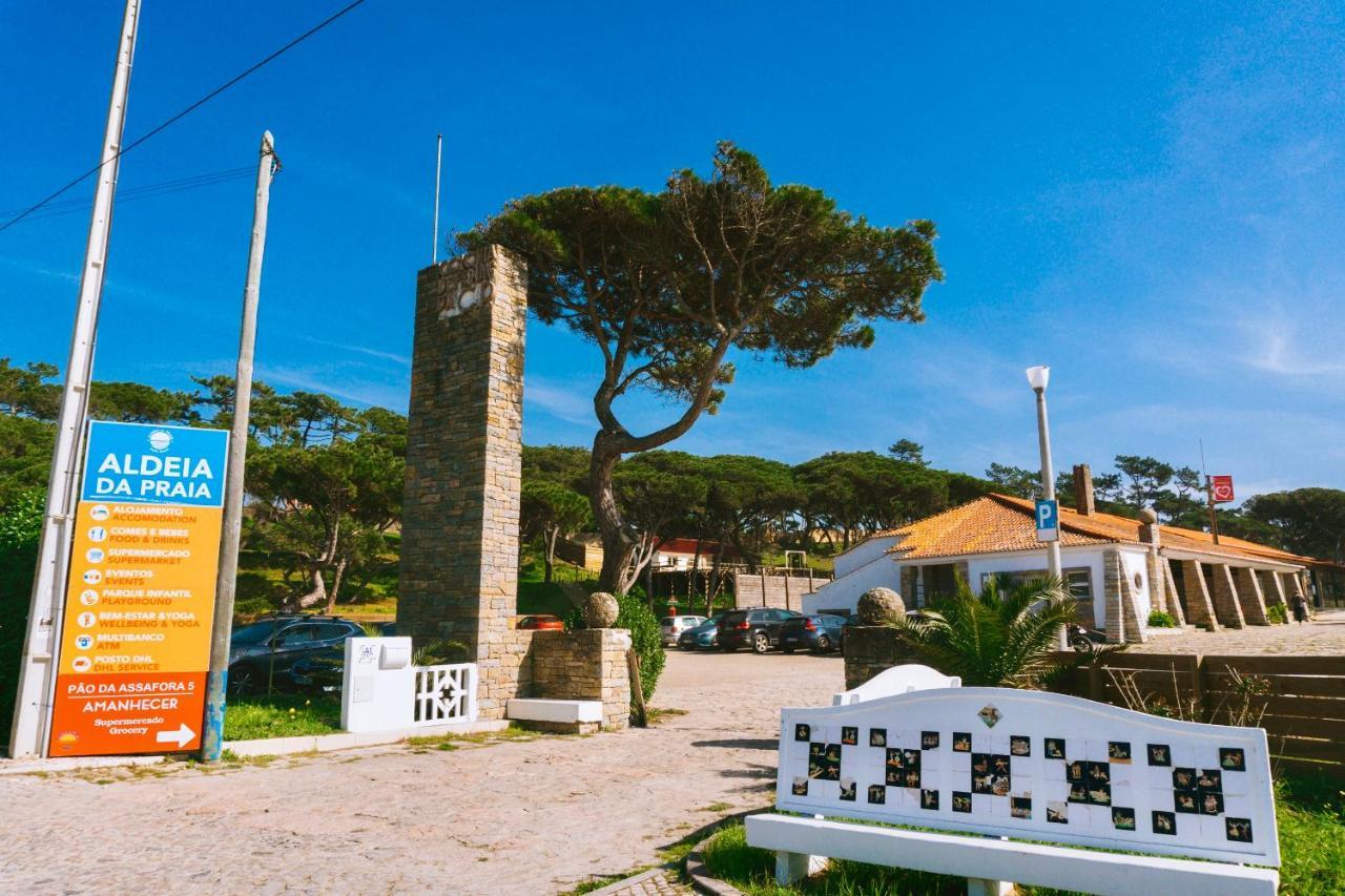Oasis Backpackers Hostel Sintra Surf Colares Bagian luar foto