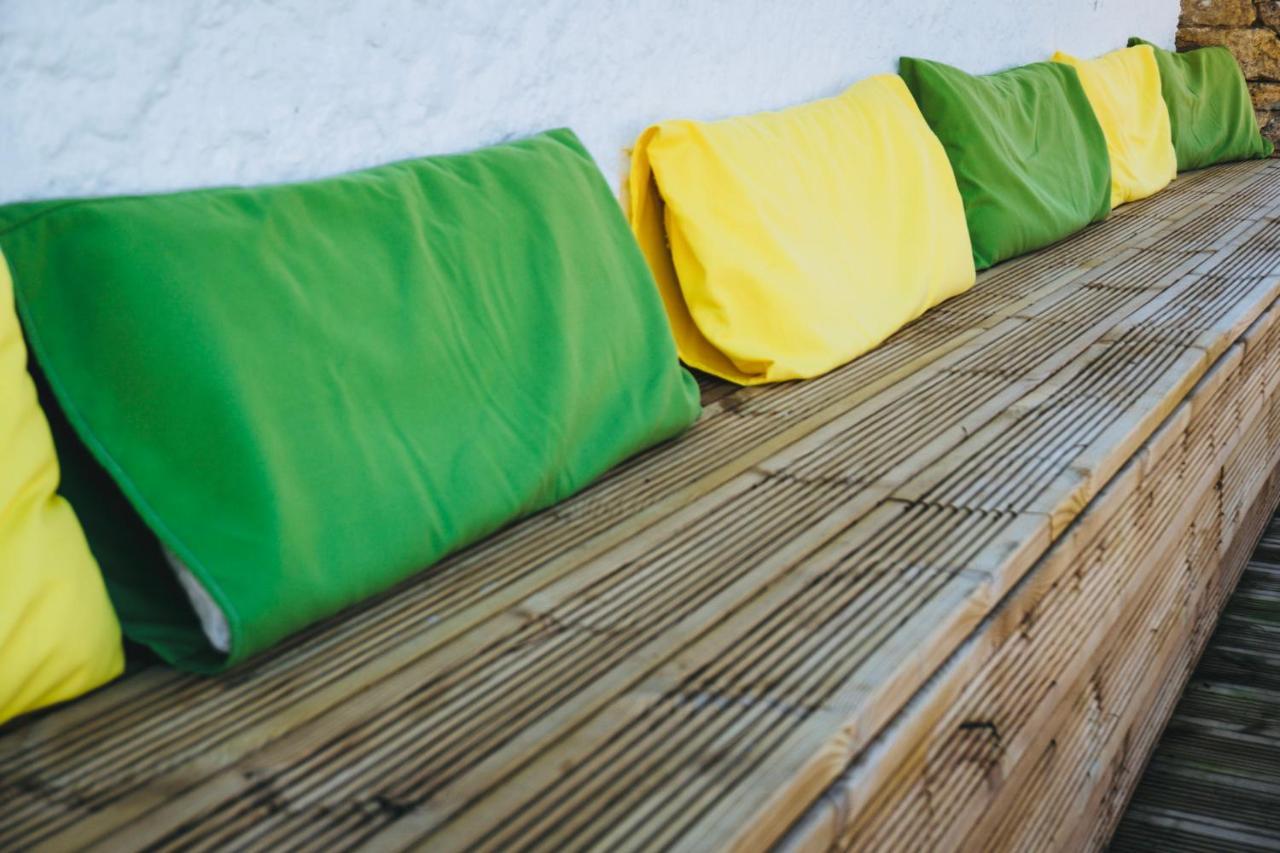 Oasis Backpackers Hostel Sintra Surf Colares Bagian luar foto