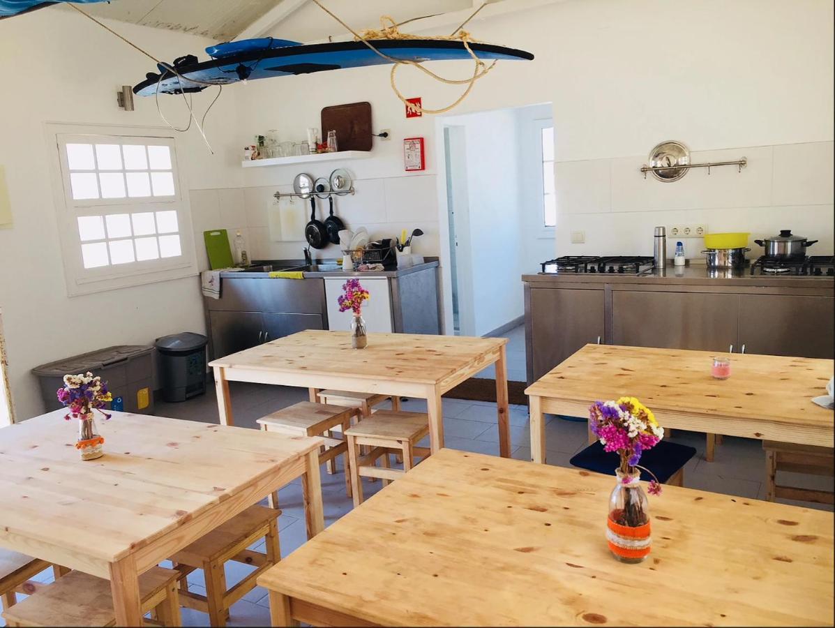 Oasis Backpackers Hostel Sintra Surf Colares Bagian luar foto